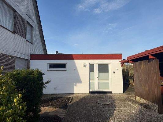 Frisch gestrichener Anbau