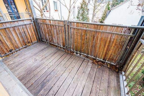 Ihr neuer Balkon zum Innenhof