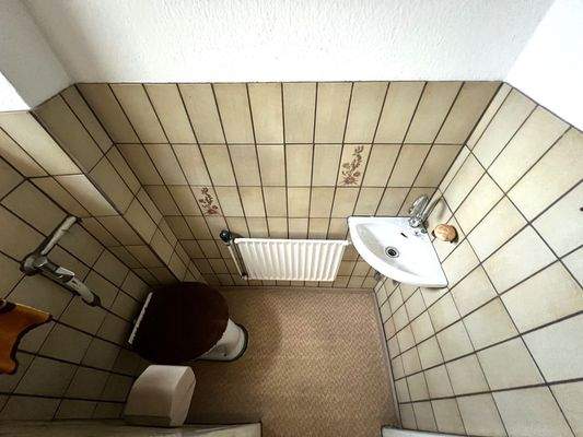 Gäste-WC EG linkes Haus