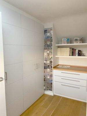 Büro mit Einbauten.jpg