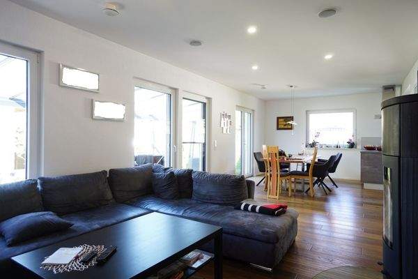 Wohnen/Essen mit Parkettboden