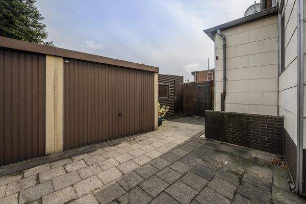 Doppelgarage direkt am Haus