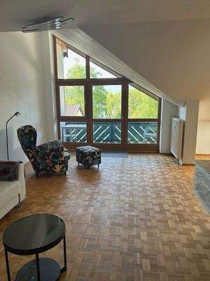 Wohnen mit Blick auf den Balkon.jpg