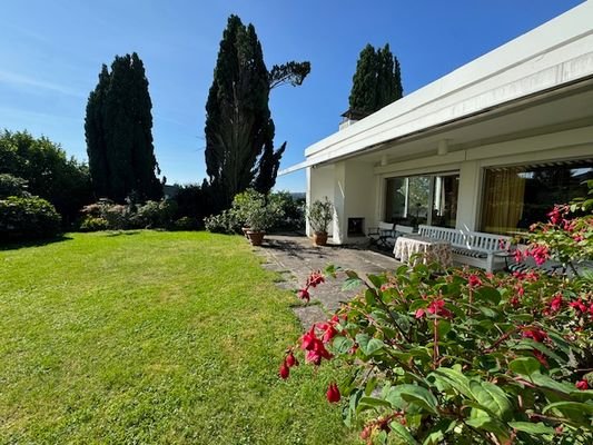 Garten mit Terrasse