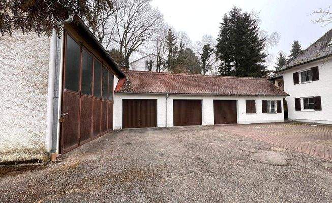 Garagen, Halle, Innenhof