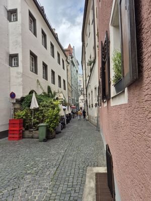 In einer lauschigen Gasse gelegen