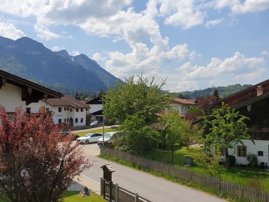 Traumhafter Ausblick auf die Bergwelt