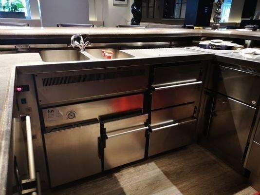 Theke Kühlschubladen