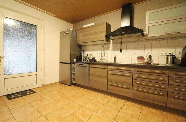 Küche inkl. EBK mit Durchgang zur Terrasse