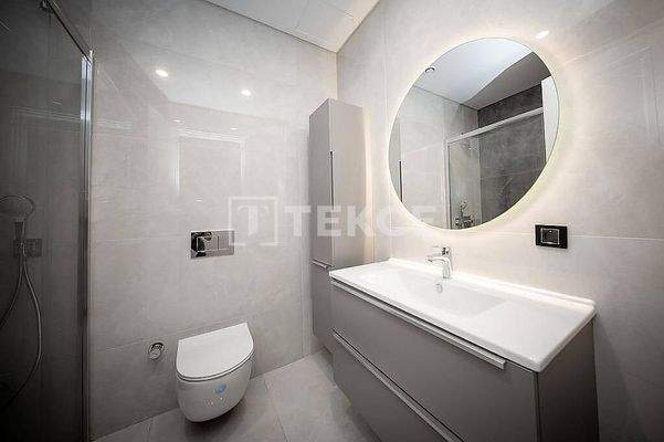 Apartments in a Complex Close to Vadi İstanbul in Sarıyer