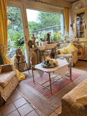 Italienisches Esszimmer neben Küche  