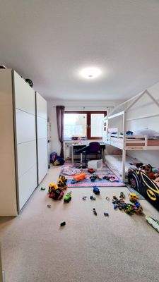 Zimmer 1 (Arbeits-,Kinder- oder Schlafzimmer).jpg