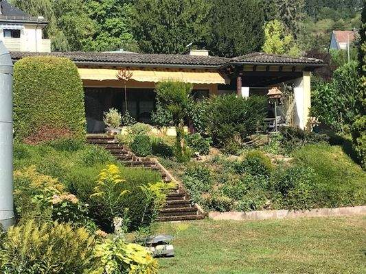 Aussenansicht8, Südost, Terrasse und Garten