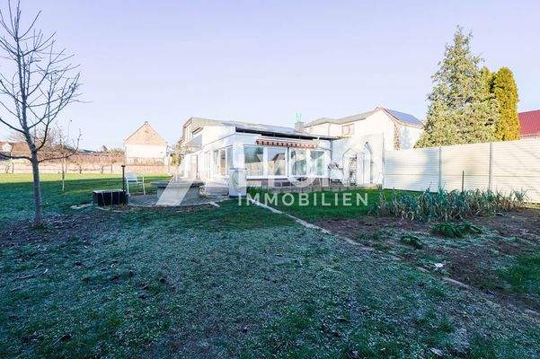 Garten, Poolhaus EFH