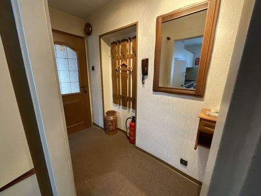 EG_Flur_www.villingen.immobilien