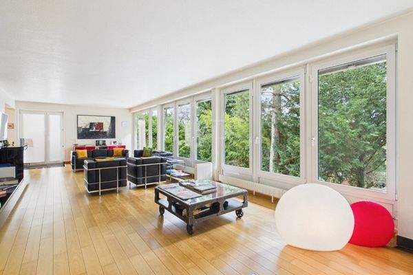 Wohnbereich mit Blick ins Grüne