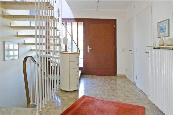 Diele mit Hauseingang