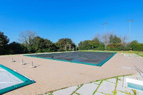 Gemeinsames Schwimmbad