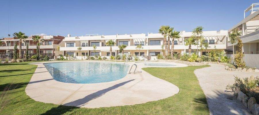 Flats Close to Sea in Innovative Residential Project in Torrevieja