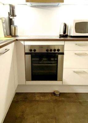 Herd, Ofen, Mikrowelle, Wasserkocher und Soda Sream