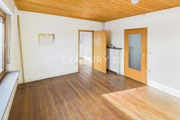 Helles Esszimmer mit optimaler Raumtiefe