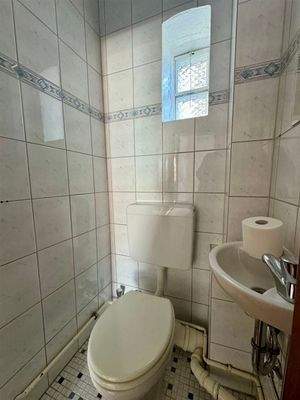 WC mit Fenster