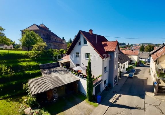 Seitlicher Anblick vom Haus oberhalb