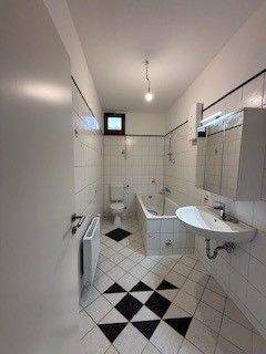 Modernes Badezimmer