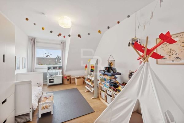 Geräumiges Kinderzimmer