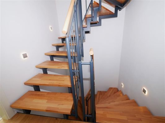 Treppenhaus mit integrierter Beleuchtung