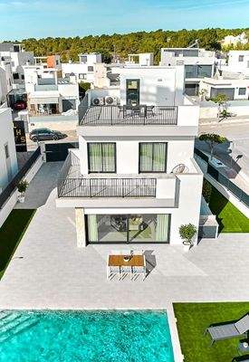 Luxurious Detached Villas with Pools in San Miguel de Salinas