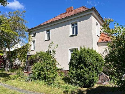 Hofansicht von rechts