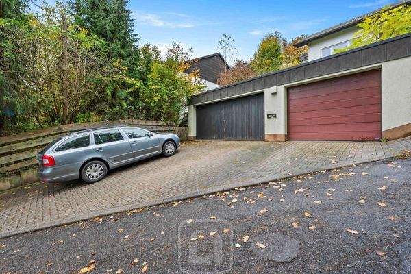 Garage | Stellplatz davor