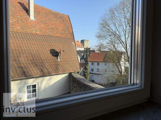 Blick zum roten Turm