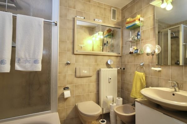 Badezimmer 2. OG