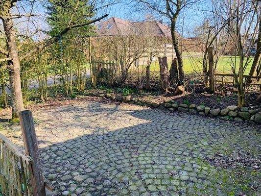 gepflasterte Terrasse