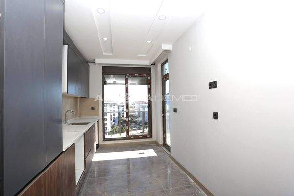 Apartments in a Complex with Pool and Parking in Antalya