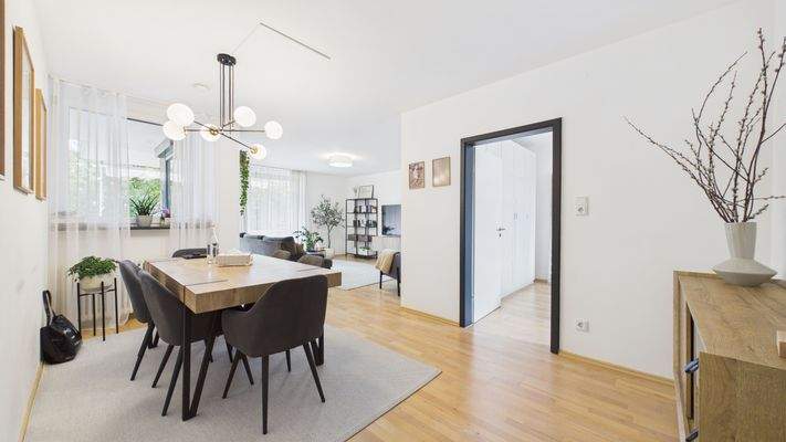 Wohn- und Essbereich