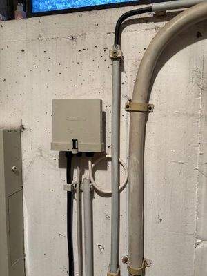 ordentliche Installation im Keller