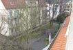 Blick in die Gartenanlage vom Dachgeschoss