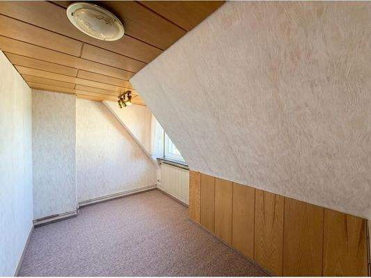 Büro / Schlafzimmer DG