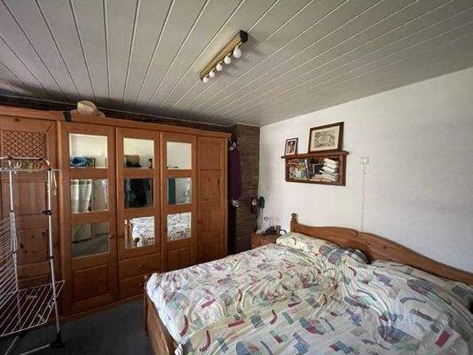 Schlafzimmer im EG des Altbaues