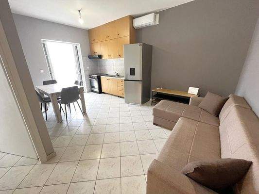 Kreta – Voll möblierte 2-Zimmer-Wohnung in Chania-Mournies zu verkaufen