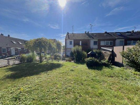 Großes Eckgrundstück 