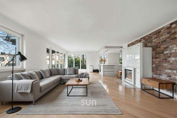 LICHTDURCHFLUTETES WOHNZIMMER  - (visualisiert)