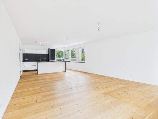 Wohn-, Küchen- & Essbereich