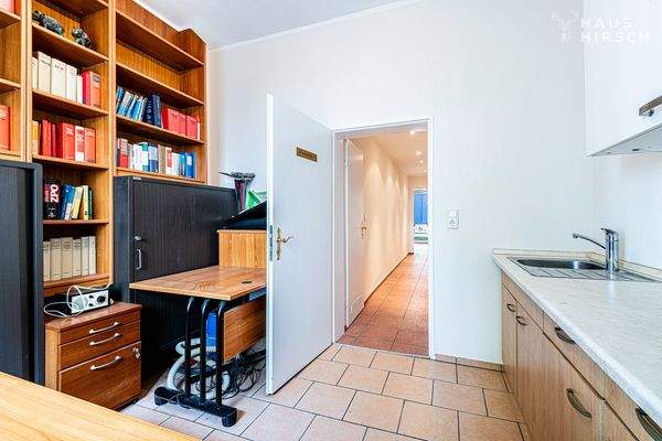 Küche Blick in den Flur