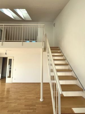 Treppe zur Galerie