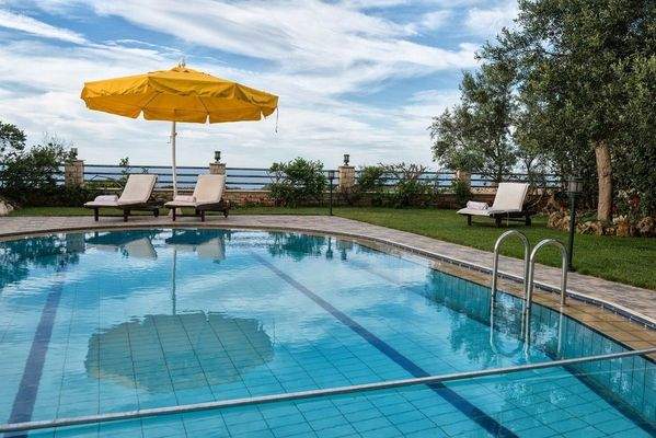 Villa-for-sale-in-Rousospiti-Houses-for-sale-in-Ro