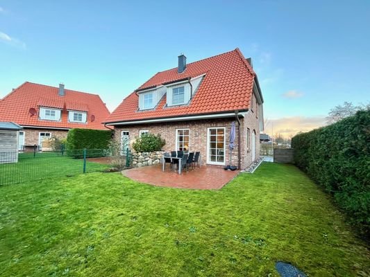 Gartenansicht mit Terrasse